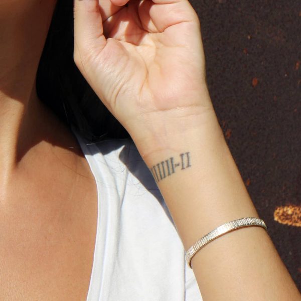 Mano con Brazalete de la colección Antiqva | Anabena